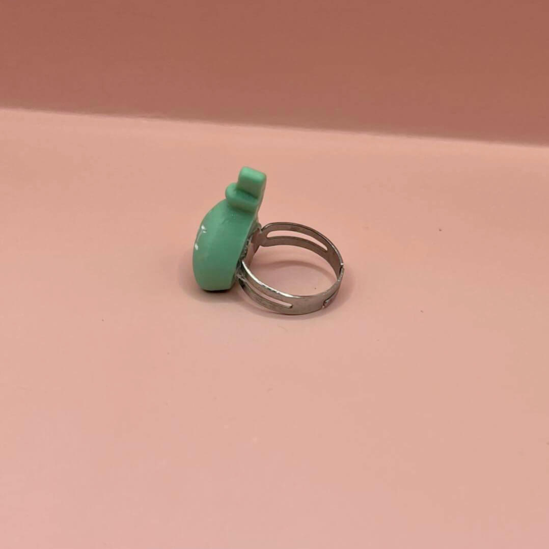 Green Heart Balloon Ring