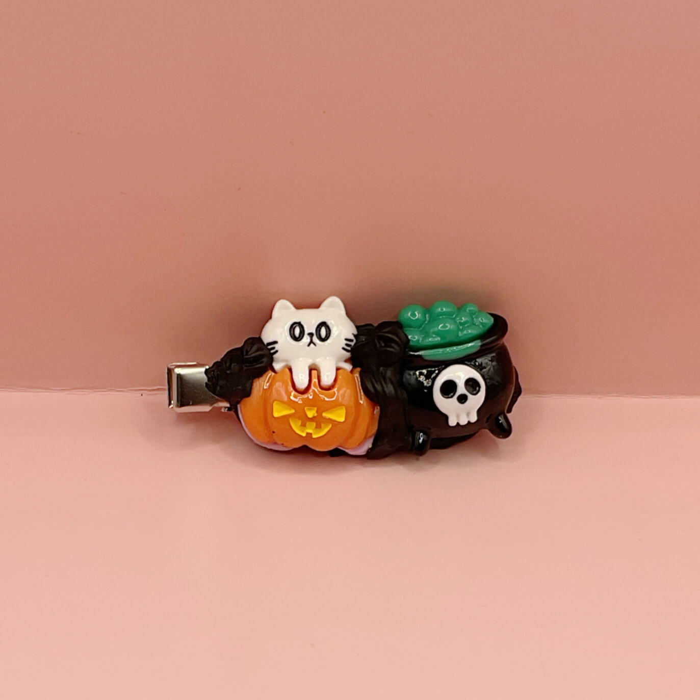 Decoden Hair Clip - Halloween Cat and Cauldron