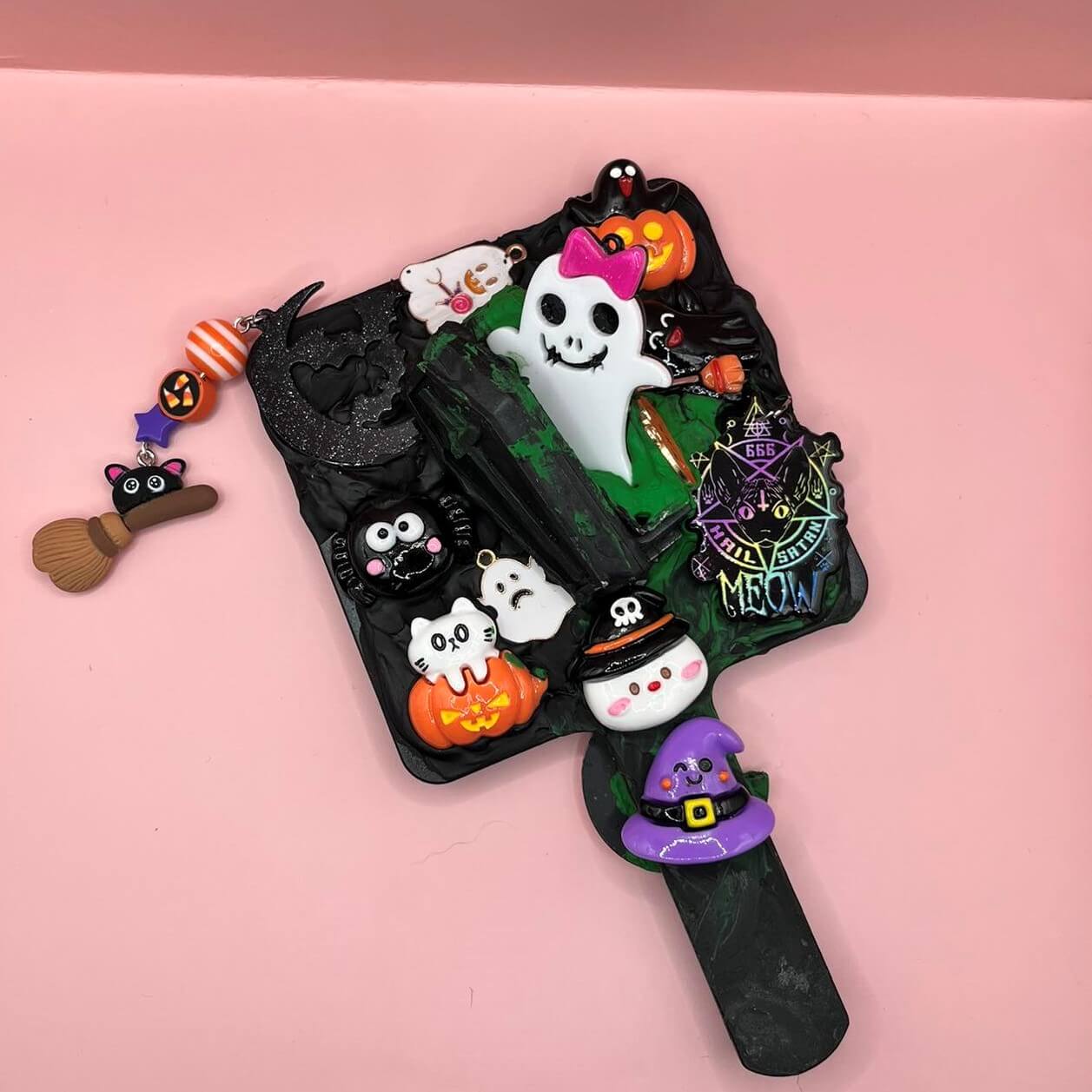 Decoden Hand Mirror - Spooky Boo Halloween with 3D Coffin and Witch Kitty Thread