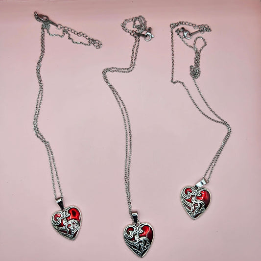 Gothic Filigree Valentine Heart and Chain